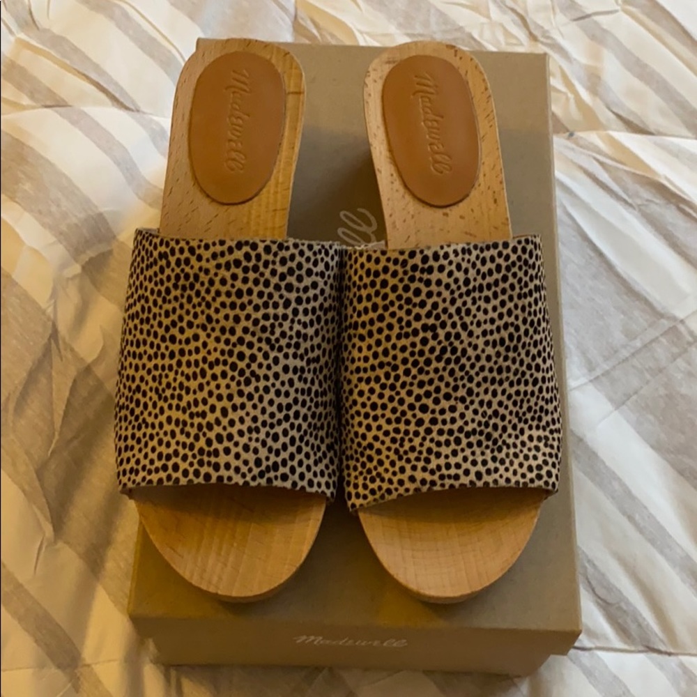 Slide clogs